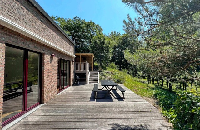 Villa in Durbuy With Jacuzzi & Golf Access