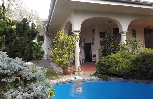 Villa in Garda with Private Pool & Lake Nearby
