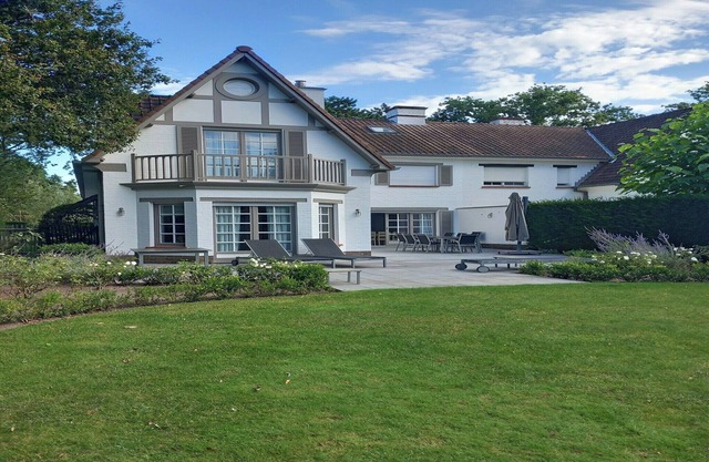 Villa in Het Zoute near Zwin Reserve