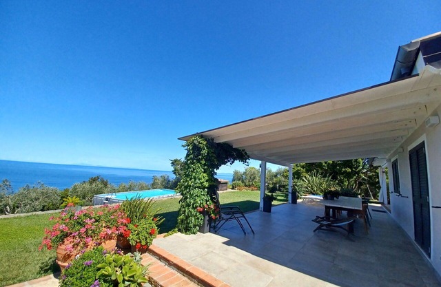 Villa in Porto Santo Stefano with 2 bedrooms sleeps 4