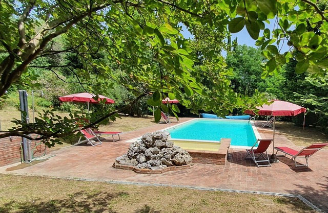 Villa in San Miniato with 6 bedrooms sleeps 14