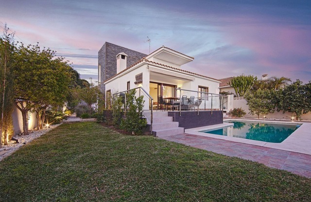 Villa in Spain near Beach & Private Pool