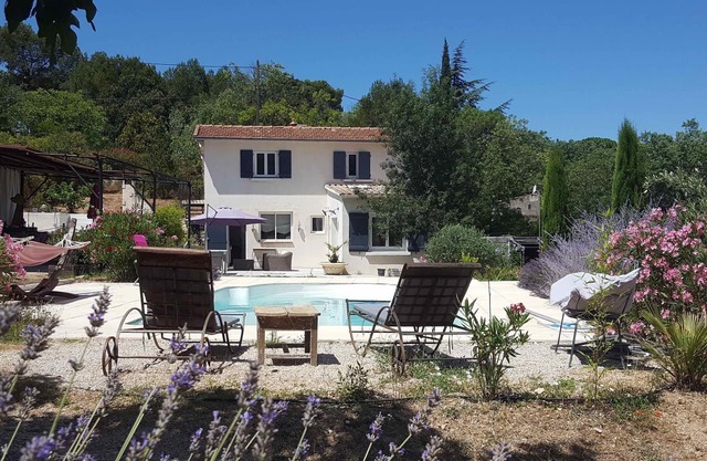 Villa in the countryside near Aix-en-Provence town center