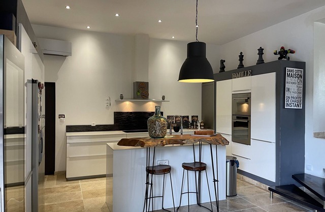 VILLA IN THE HEART OF PROVENCE