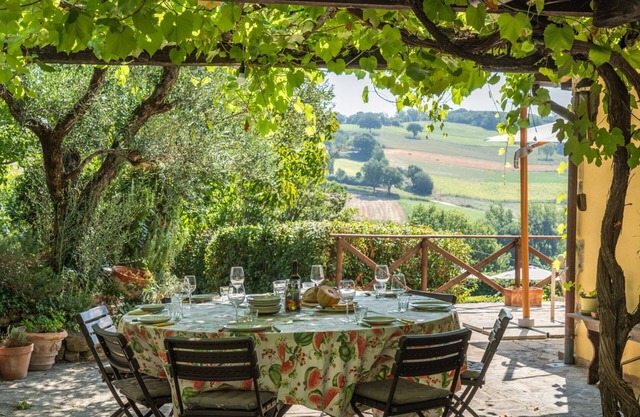 Villa in Todi with 5 bedrooms sleeps 11