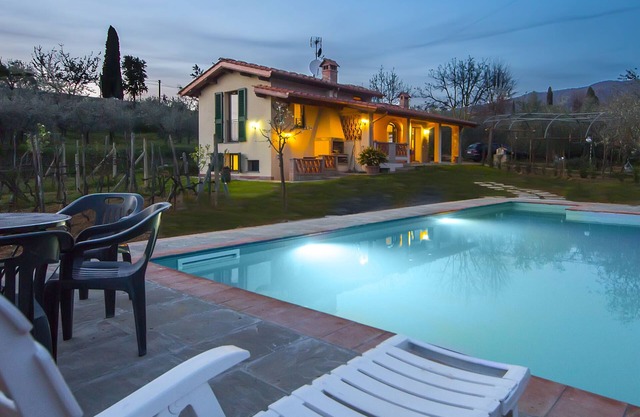 Villa in Toscana - Reggello con Piscina, Wi-Fi, Giardini.