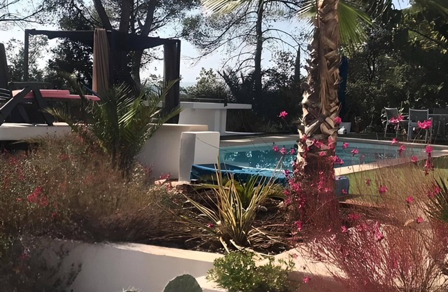 Villa Indépendante Avec Piscine et Espace Détente au Coeur de Lorgues