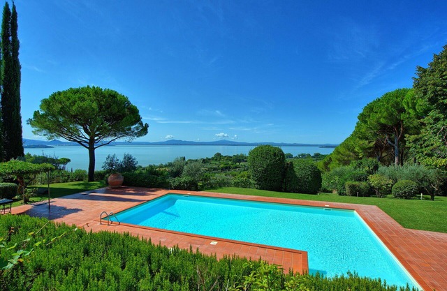 Villa Le Murate - Vacation Rental with private swimming pool near Trasimeno Lake, Umbria