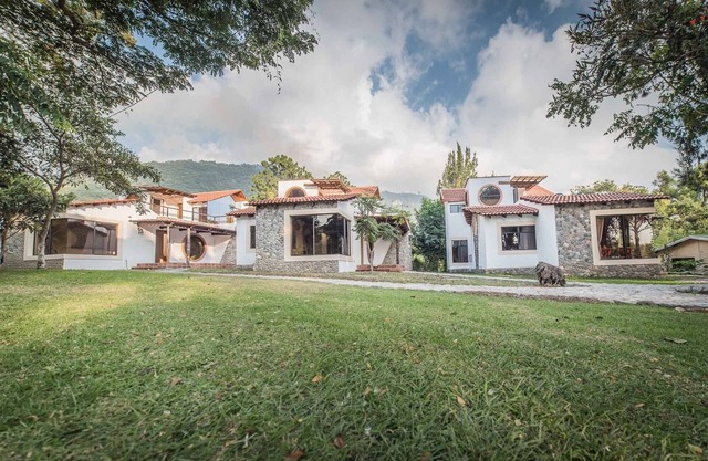 VILLA JUCANYA 1, *100% SANITIZED*