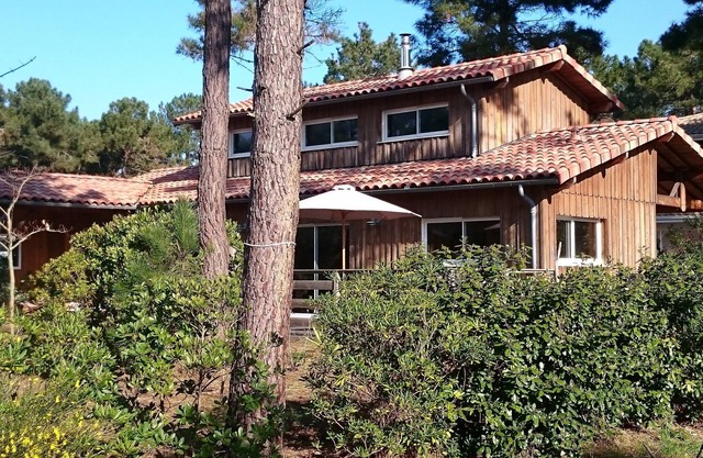 Villa KERLOU-Carcans Plage - South facing wooden - 300 meters from the Ocean