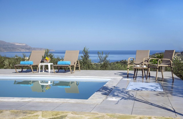 Villa Konstantinos - BY APOKORONAS VILLAS