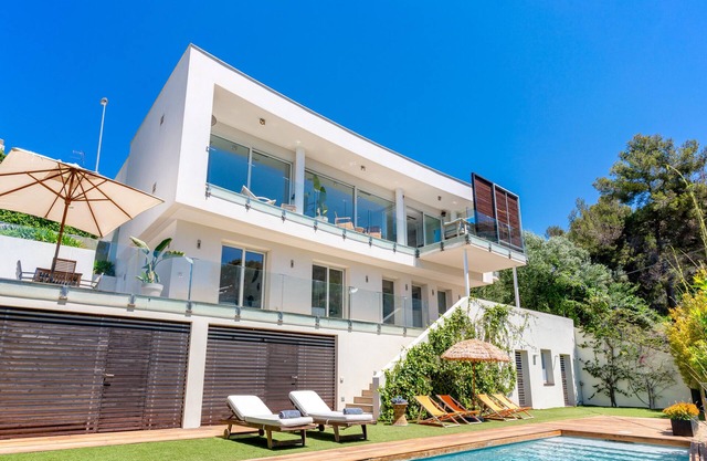 Villa la Cascade - Modern stylish villa located in Sitges with sea views and private pool