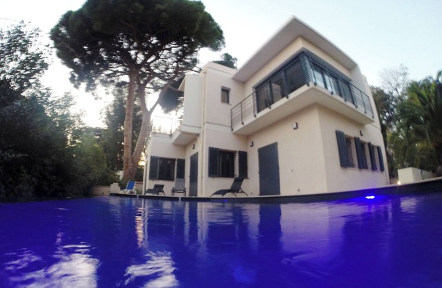 VILLA LA MASCOTTE PLUS IN CANNES