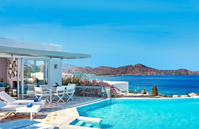 Villa Liakada - Three Bedroom Resort, Sleeps 6