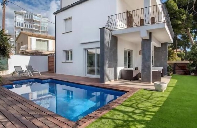 Villa Miró, 50 meters beach Sant Antoni de Calonge
