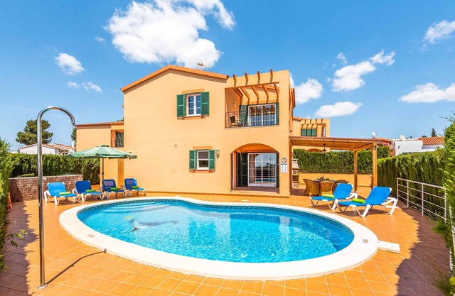 Villa Marcolis Mar - Charming Vacation Villa near the Famous Queen of Bays