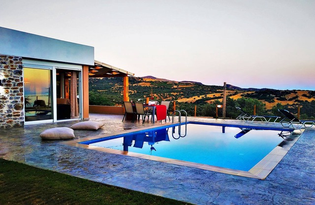 Villa Mike Triopetra