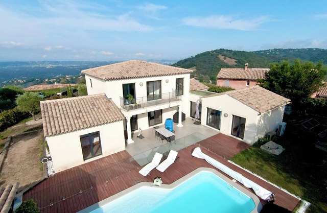 Villa Moderne 210m² à la Campagne, Idéal Pour les Familles