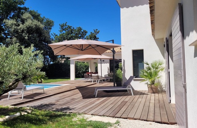 Villa Moderne et Confort Dans un Écrin de Verdure aux Portes Daix en Provence