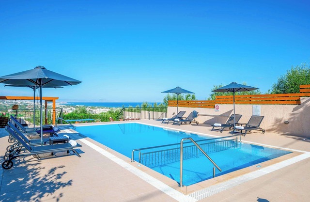 Villa Mulberry Tree - Four Bedroom Villa, Sleeps 8