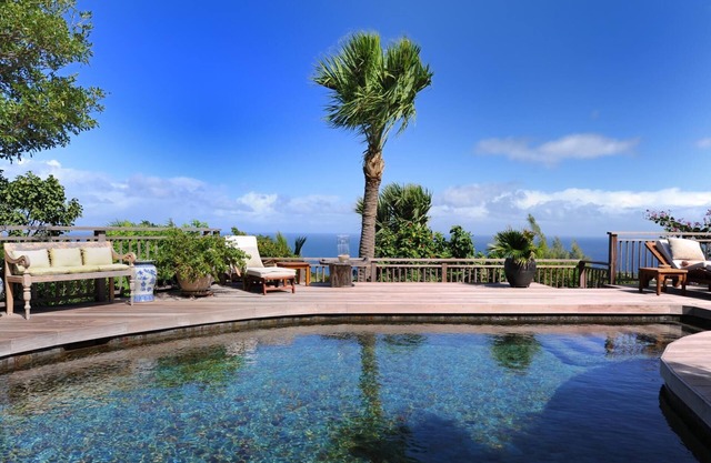 Villa Nahma 4BR in Vitet by Personal Villas - Lush Tropical Paradise
