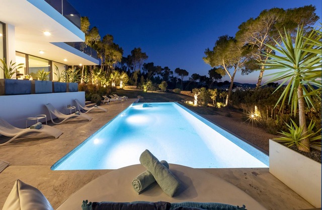 Villa near Cala Salada, sleeps 10
