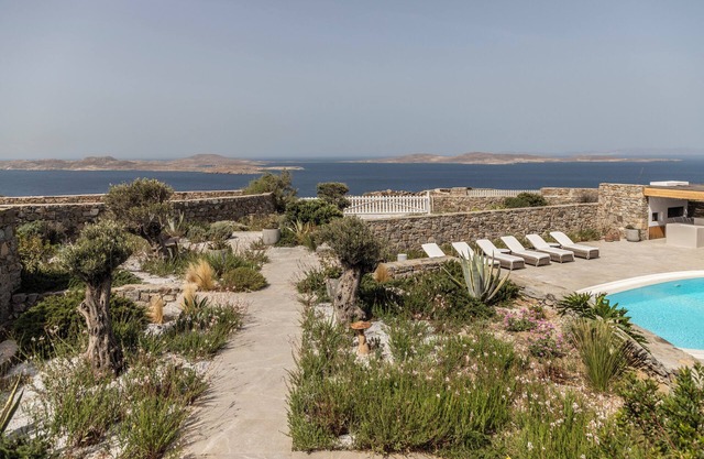 Villa Nostos: Six bedroom luxury family villa with breathtaking sunset view