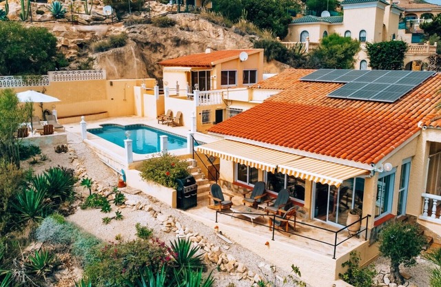Villa Oliva with private pool and ocean view