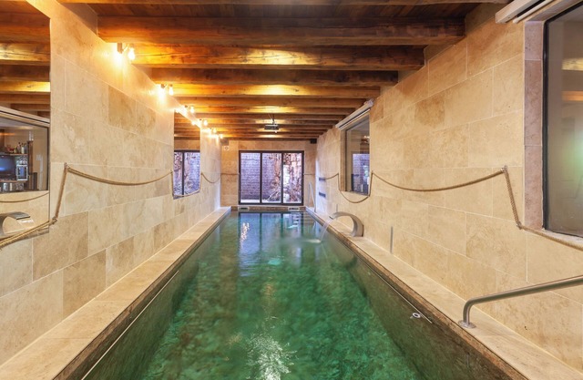Villa "Osez Adélaïde" with Private Indoor Pool
