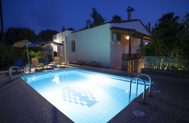 Villa Pelagia ~Peaceful Location~Private Pool~BBQ~Sea & Mountain View