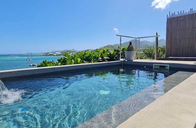 VILLA PINEL BAY VIEW - Sea and St Barth view villa with pool and sea access