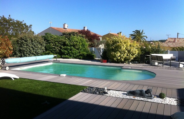 Villa + pool -8pers