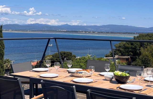 Villa Presqu'ile de Giens 8people swimming pool rooftop exceptional sea view