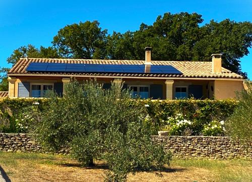 Villa privée avec vue et piscine près de Gordes