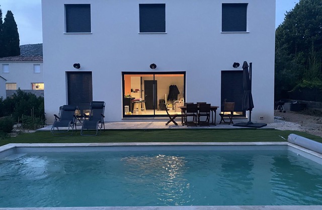 Villa Provençale Neuve Avec Piscine
