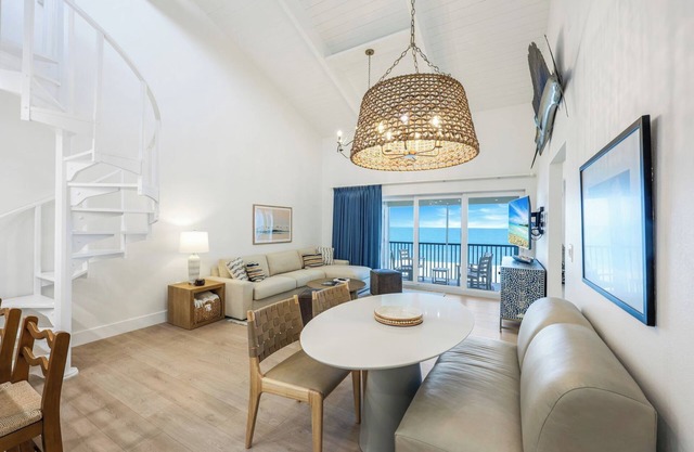 VILLA SANIBEL 1E - Closest Villa Sanibel Condo to the Beach!