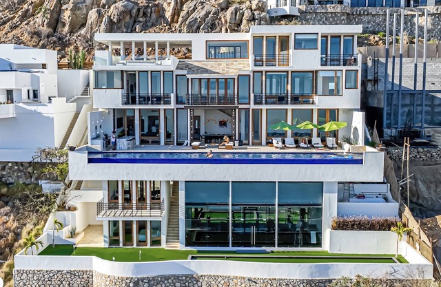 Villa Savina - Luxury Ocean View | 80' Infinity Pool | Fully Staffed