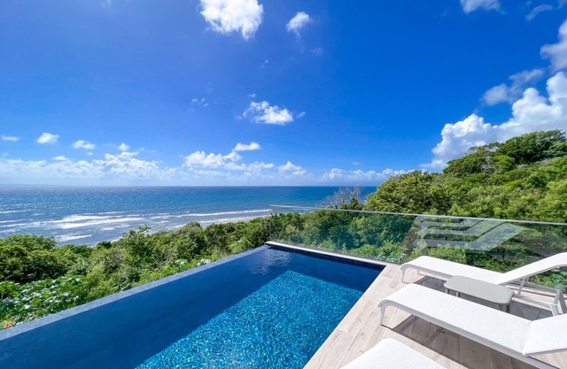 Villa · Sea view · Private pool & beach