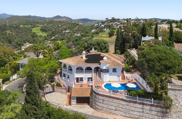 Villa Sina - 5 bed Luxury Escape in El Rosario!