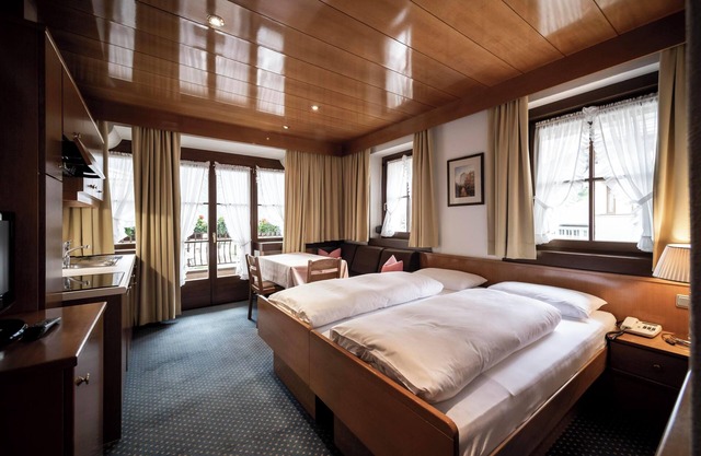 "Villa Stella Apartment N 60" near the ski lifts with Wi-Fi, balcony and garden