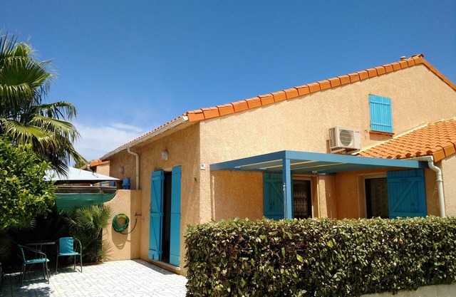 VILLA T3/terrace residence with pool/parking lot