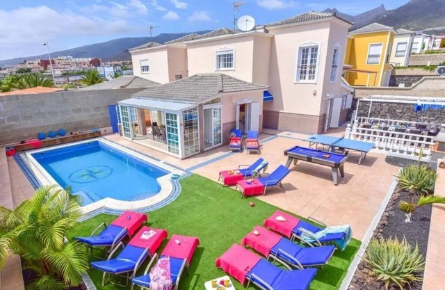 Villa Teide Sol with heated pool and air conditioning, Playa Fañabe, Costa Adeje
