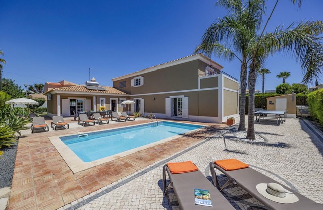 Villa Teotel by Villa Plus