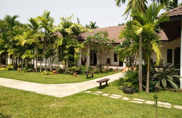 Villa Thakhek