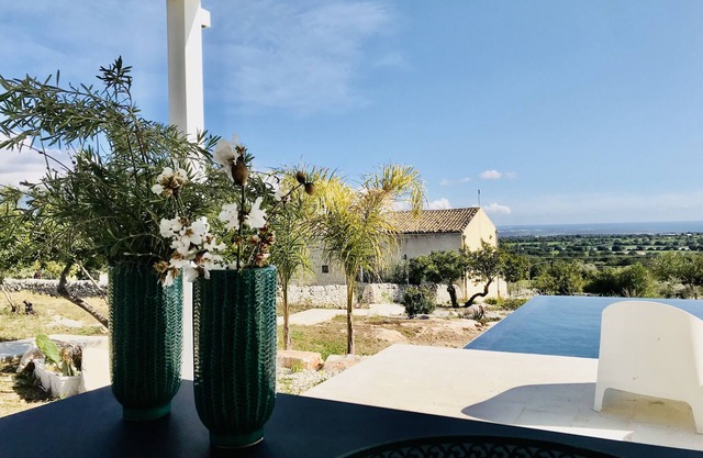 Villa Timpazza Heated pool see view Gym jacuzzi Kids & Pet Friendly