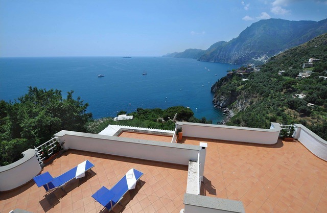 Villa Valeria with beach access- My Rental Homes