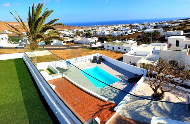 Villa Vista Mar, 360 sqm, pool, whirlpool, gaming room, 85 sqm roof top