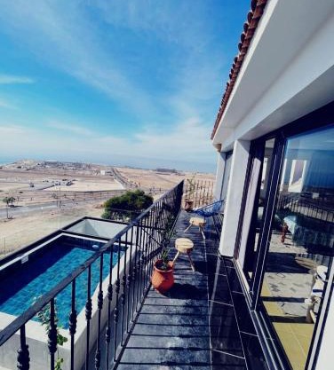 Villa vue mer TAMRAGHT avec piscine et terrasses 15 lits