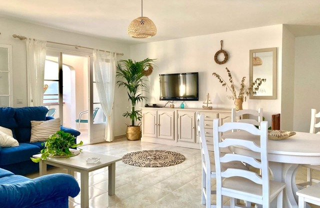 VILLA WITH PANORAMIC SEA VIEWS