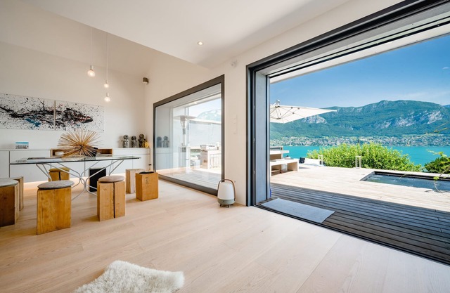 Villa with Enchanting View Overlooking Lake Annecy